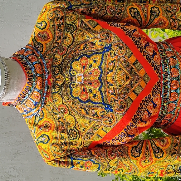 60's/70's Patterned Maxi dress - Picture 2 of 5